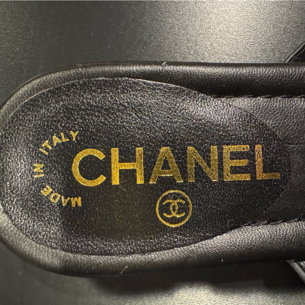 Authentic Like New Chanel Camellia Flower Sandal Women’s 37, Black - Picture 13 of 16